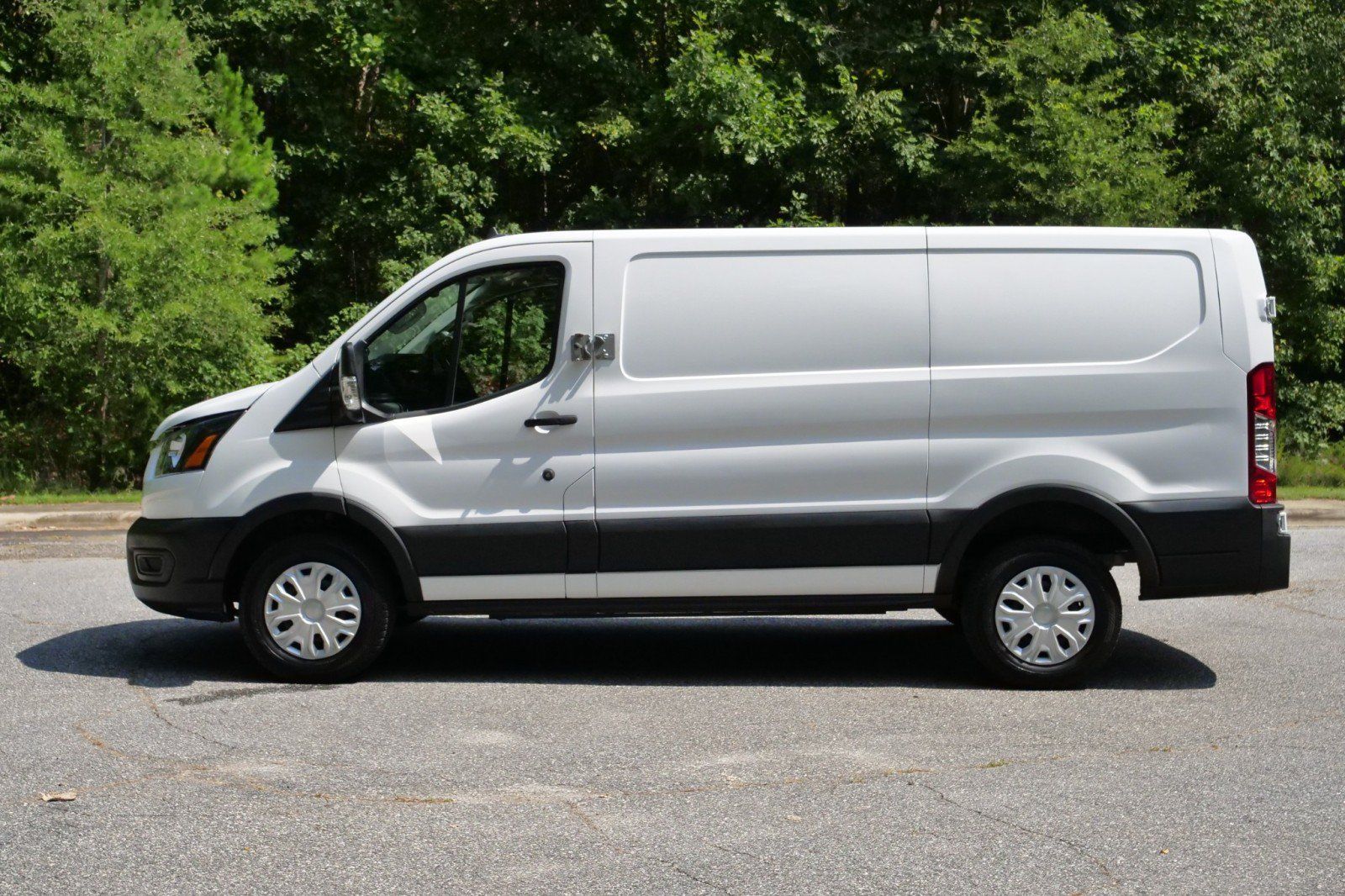 Used 2022 Ford E-Transit Low Roof w/ Load Area Protection Package RWD image 43