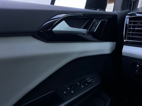 Used 2025 Volkswagen Taos S image 19