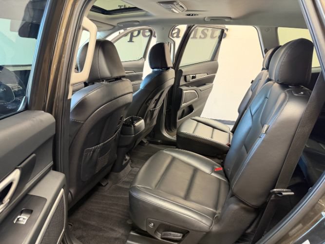 Used 2025 Kia Telluride S AWD/4WD image 29