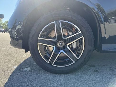 Used 2025 Mercedes-Benz GLC 350e 4MATIC image 8
