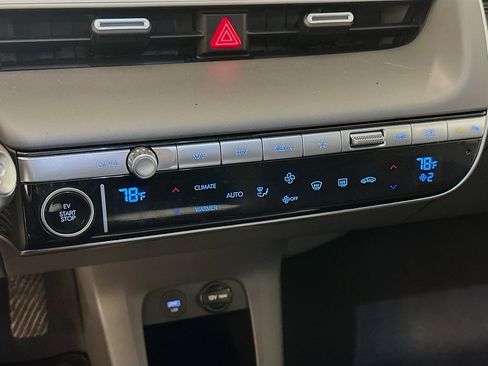 Used 2024 Hyundai Ioniq 5 SE image 24
