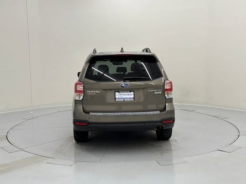 Used 2017 Subaru Forester 2.5i Touring image 4