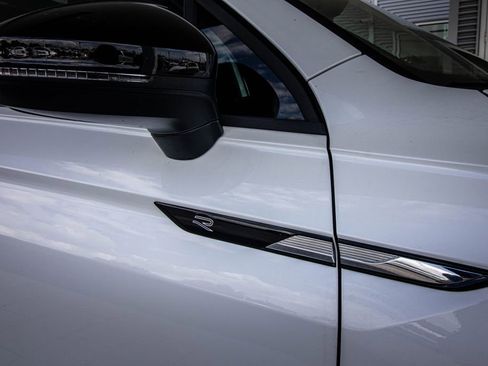 Certified 2023 Volkswagen Tiguan SE R-Line FWD image 4
