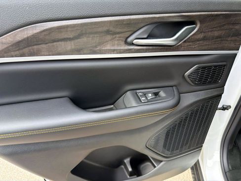New 2026 Jeep Grand Cherokee 4WD image 8