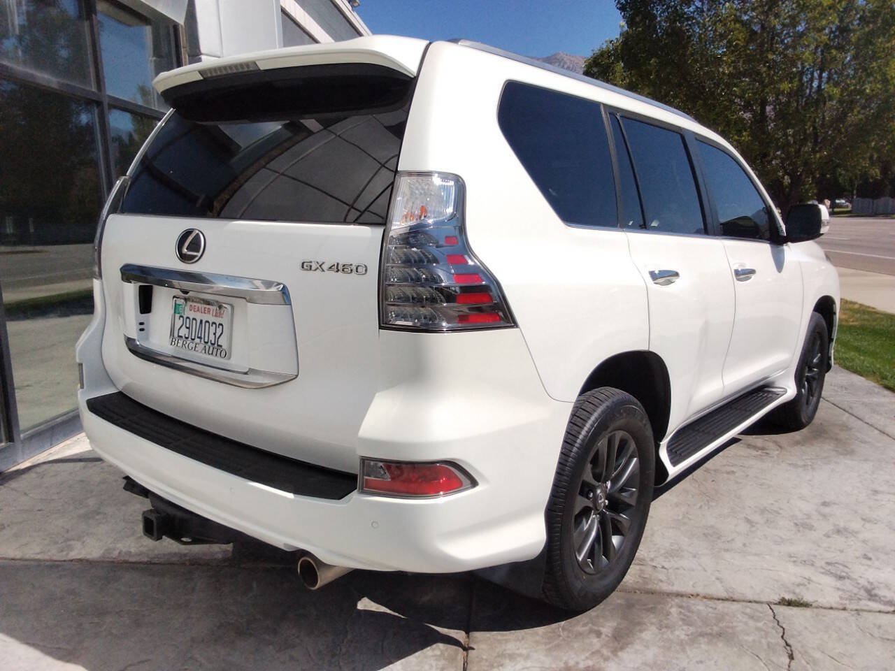 Used 2021 Lexus GX 460 Premium w/ Premium Package AWD/4WD image 5