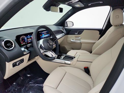 New 2026 Mercedes-Benz GLB 250 image 16