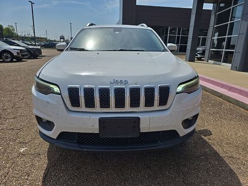 Used 2019 Jeep Cherokee Latitude Plus w/ Cold Weather Group image 9