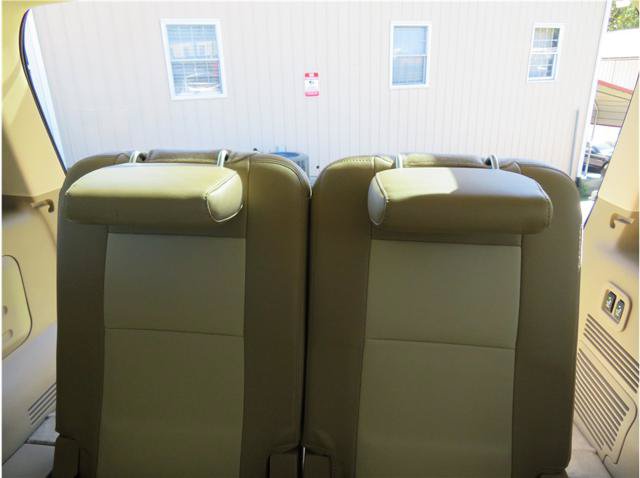 Used 2010 Ford Explorer Limited AWD/4WD image 7