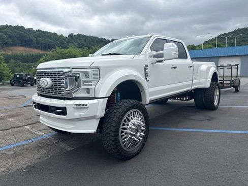 Used 2022 Ford F450 Platinum w/ FX4 Off-Road Package AWD/4WD image 1