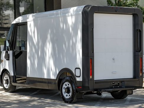 Used 2024 Chevrolet Brightdrop 400 w/ Commercial Equipment Package AWD/4WD image 9
