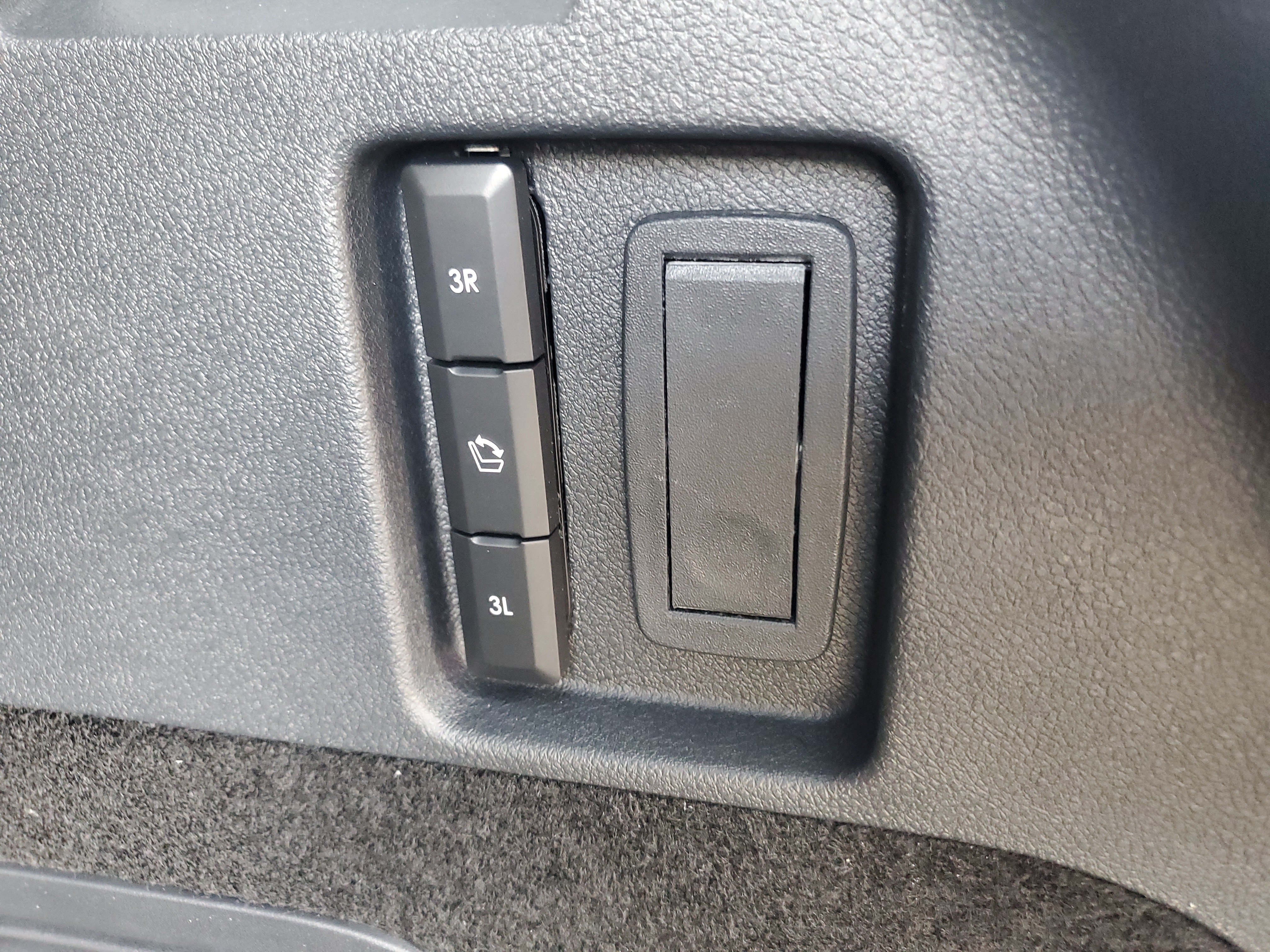 New 2026 Lincoln Aviator Reserve w/ Jet Appearance Package AWD/4WD image 30