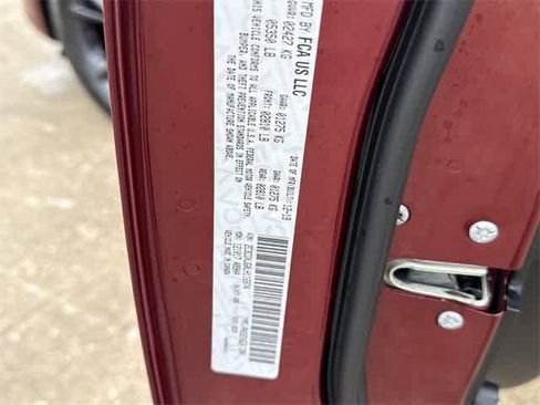 Used 2020 Dodge Charger SXT w/ Blacktop Package image 25