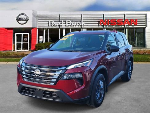 Certified 2025 Nissan Rogue S image 2