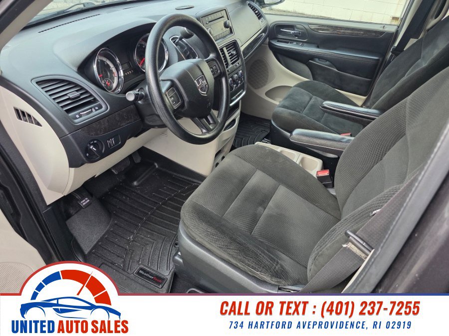 Used 2016 Dodge Grand Caravan SE w/ Quick Order Package 29E SE FWD image 9