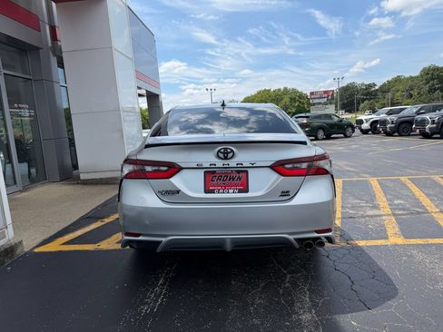 Used 2021 Toyota Camry SE AWD/4WD image 6