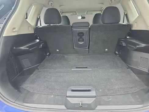 Used 2018 Nissan Rogue S AWD/4WD image 11