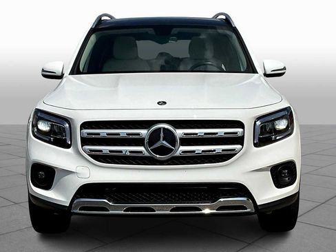 Certified 2023 Mercedes-Benz GLB 250 w/ Premium Package image 3