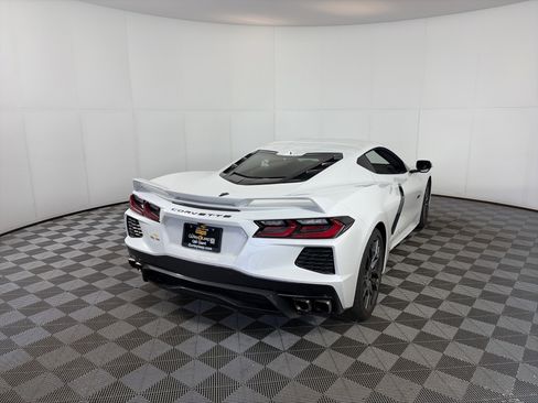 Used 2023 Chevrolet Corvette Stingray Premium Cpe w/ Z51 Performance Package image 9