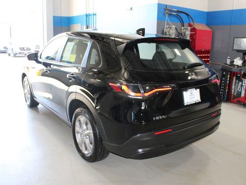 Certified 2025 Honda HR-V LX image 35