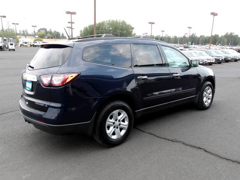 Used 2016 Chevrolet Traverse LS image 5