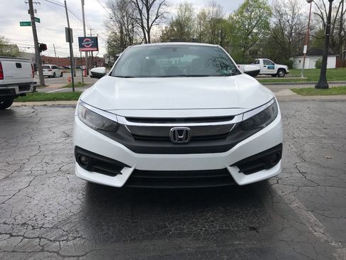 Used 2018 Honda Civic EX-T image 3