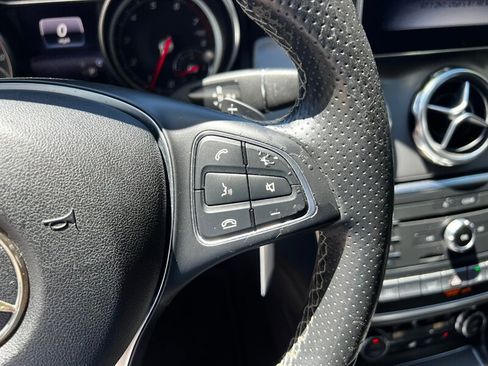 Used 2018 Mercedes-Benz GLA 250 4MATIC w/ Premium Package image 30