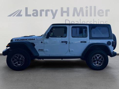 Used 2024 Jeep Wrangler Unlimited Rubicon w/ Convenience Group image 2