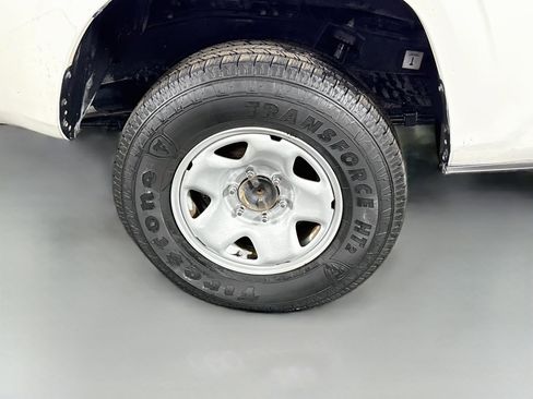 Used 2021 Toyota Tacoma SR RWD image 36