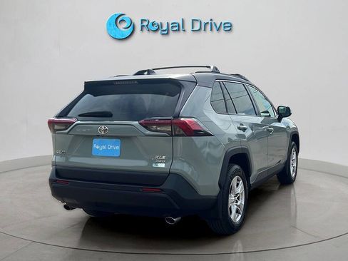 Used 2021 Toyota RAV4 XLE w/ XLE Grade Weather Package AWD/4WD image 6
