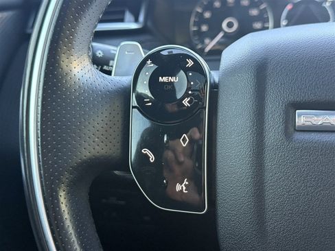 Used 2020 Land Rover Range Rover Velar R-Dynamic S image 28