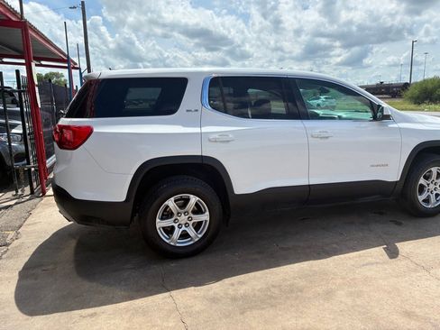 Used 2017 GMC Acadia SLE FWD image 10