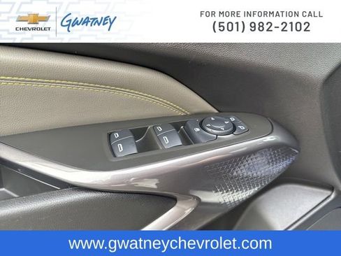Used 2025 Chevrolet Trax ACTIV w/ Driver Confidence Package FWD image 20