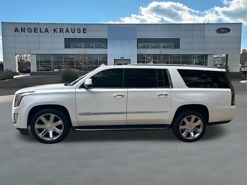 Used 2020 Cadillac Escalade ESV Luxury AWD/4WD image 4