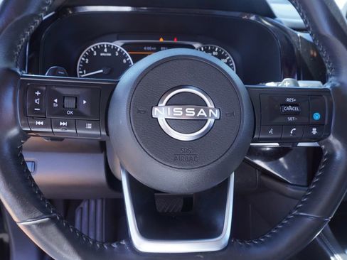 Certified 2025 Nissan Pathfinder SV FWD image 18