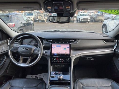 Certified 2023 Jeep Grand Cherokee Limited image 15