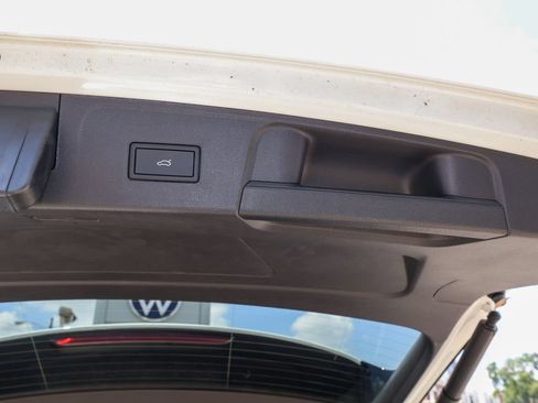 New 2026 Volkswagen Atlas SEL AWD/4WD image 11