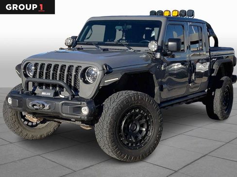 Used 2023 Jeep Gladiator Sport image 1