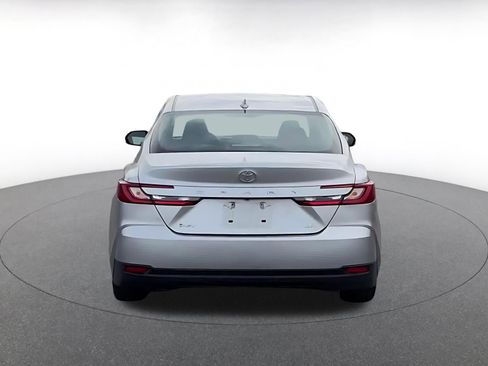 Used 2025 Toyota Camry LE image 12