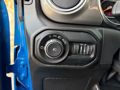 Used 2022 Jeep Wrangler Unlimited Sahara image 20