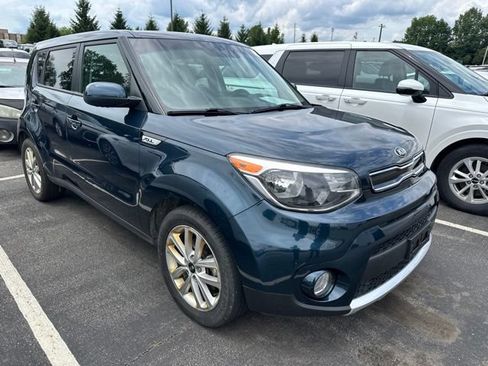Used 2018 Kia Soul + FWD image 3