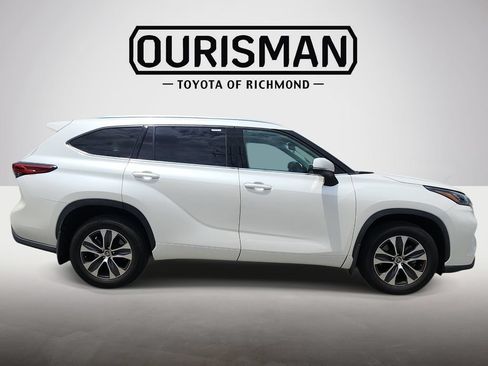 Certified 2020 Toyota Highlander XLE AWD/4WD image 8