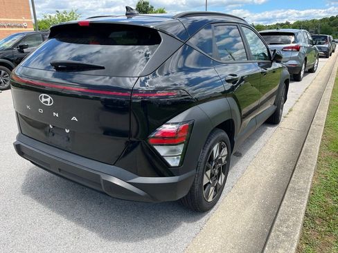Used 2024 Hyundai Kona SEL FWD image 4