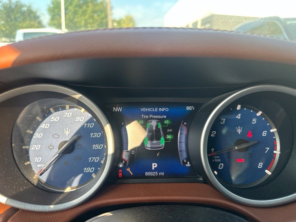 Used 2017 Maserati Ghibli S RWD image 11