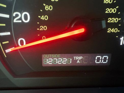 Used 2004 Honda Accord LX image 25