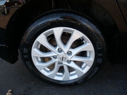 Used 2019 Nissan Sentra SV image 32