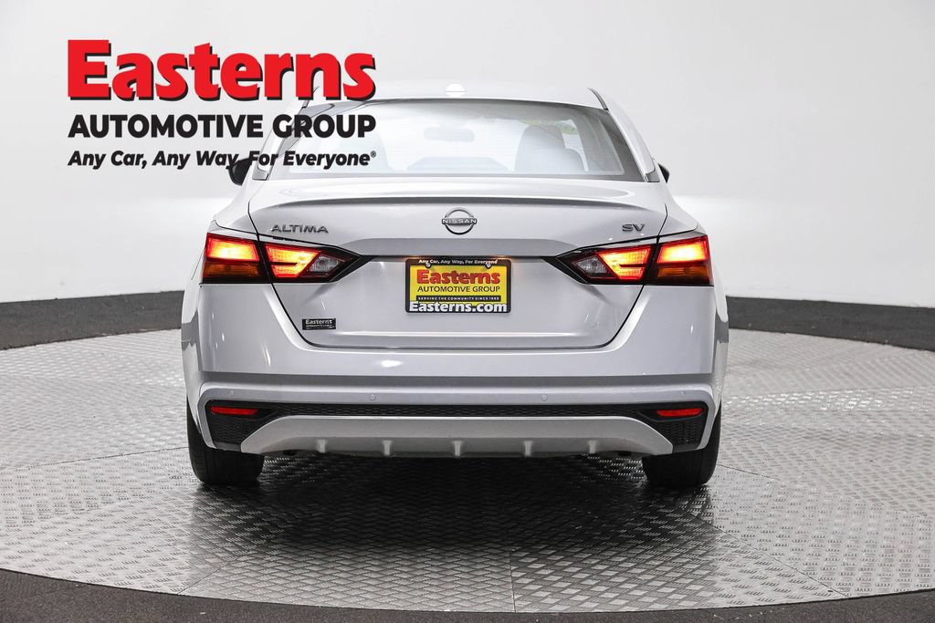 Used 2024 Nissan Altima 2.5 SV FWD image 7