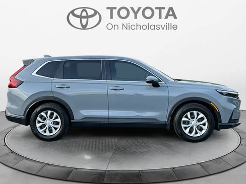 Used 2025 Honda CR-V LX image 6