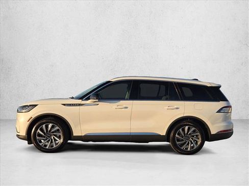 New 2026 Lincoln Aviator 2WD image 8