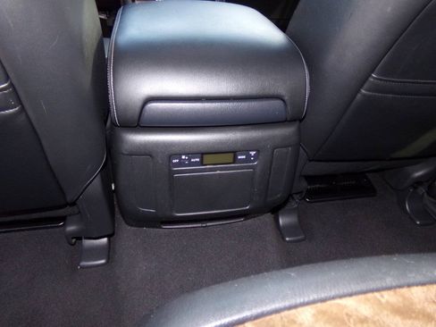 Used 2015 INFINITI QX80 4WD w/ Driver's Assistance Package image 14