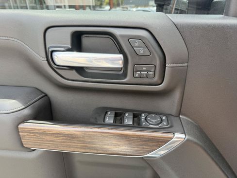 Used 2022 Chevrolet Silverado 2500 High Country w/ Technology Package AWD/4WD image 45